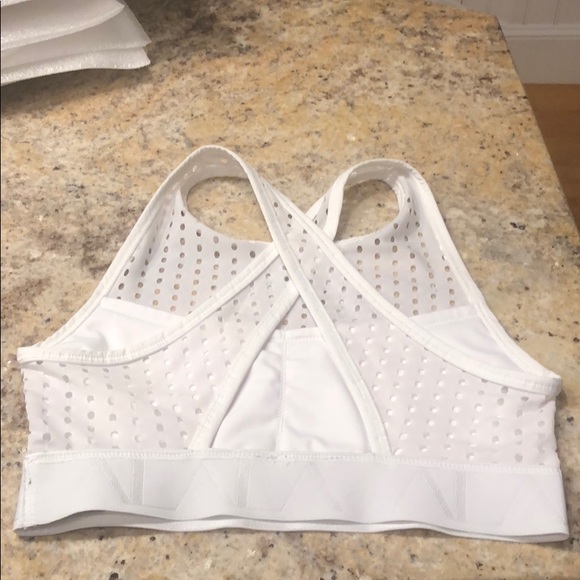 Alala cross back bra - Picture 3 of 5
